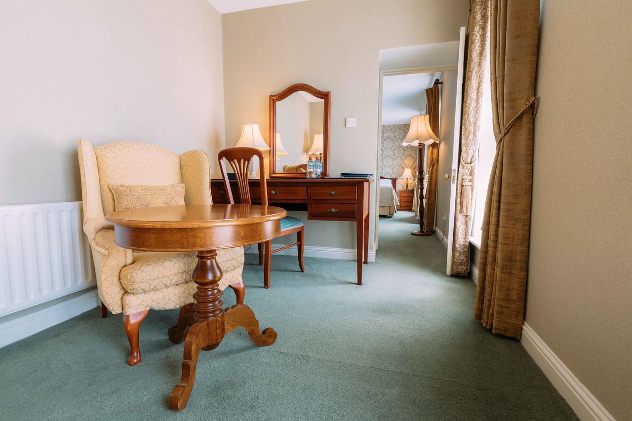 Sheedy'S Boutique Hotel ลิสดูนวาร์นา ภายนอก รูปภาพ
