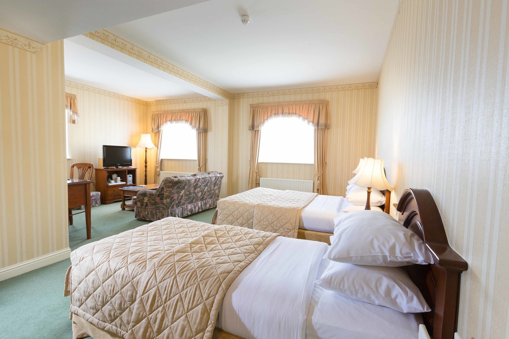 Sheedy'S Boutique Hotel ลิสดูนวาร์นา ภายนอก รูปภาพ