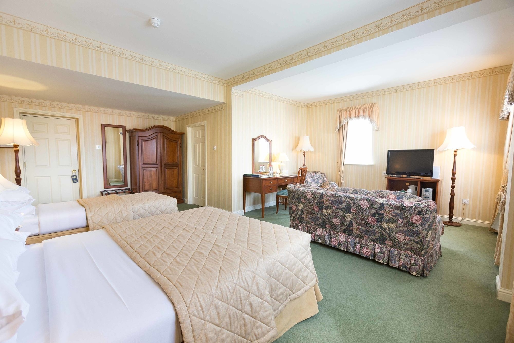 Sheedy'S Boutique Hotel ลิสดูนวาร์นา ภายนอก รูปภาพ